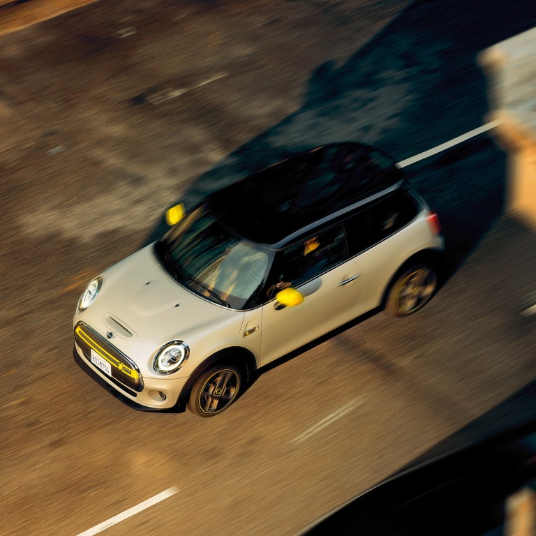 THE ALL ELECTRIC MINI – side view – zero emissions