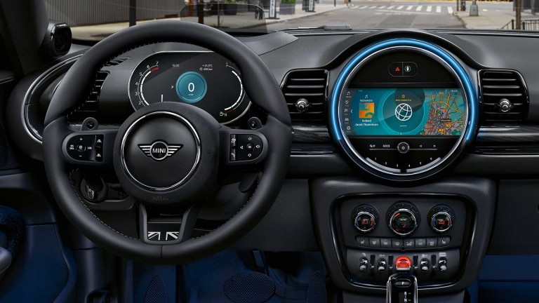 MINI Clubman – cockpit – comfort and tech packs