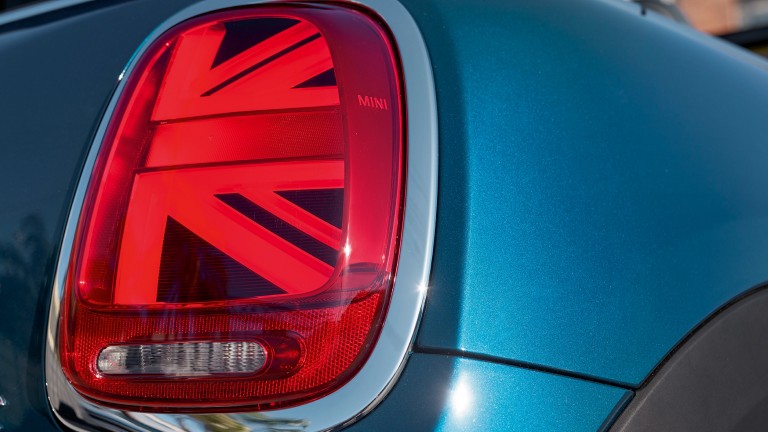 MINI Cabrio édition Sidewalk – feux arrière – Union Jack