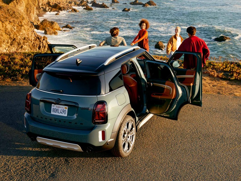 MINI Countryman F60 – vert et noir – volume et espace